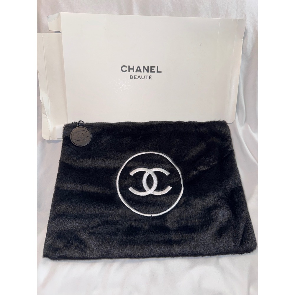Chanel Beaute Black Faux Fur Makeup Bag Cosmetic Pouch CC Logo NWOT